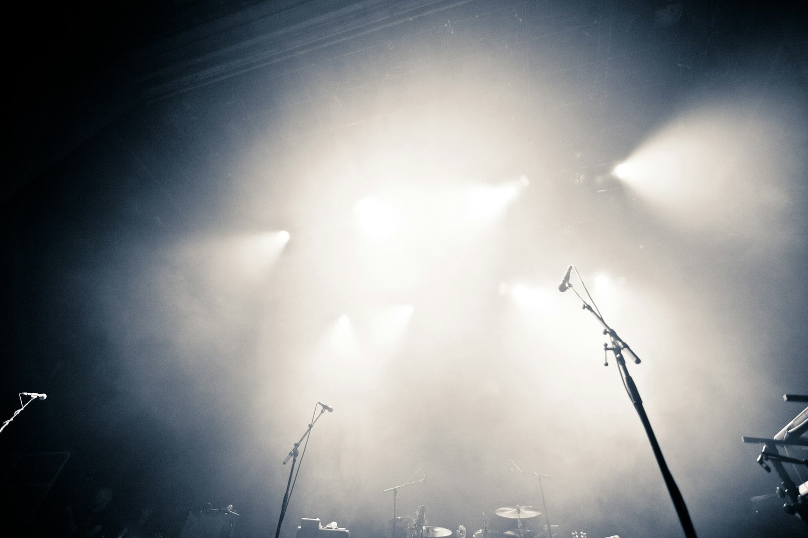 Stage covered in smoke | special effects for product launches in Dubai, UAE | Upshot SFX